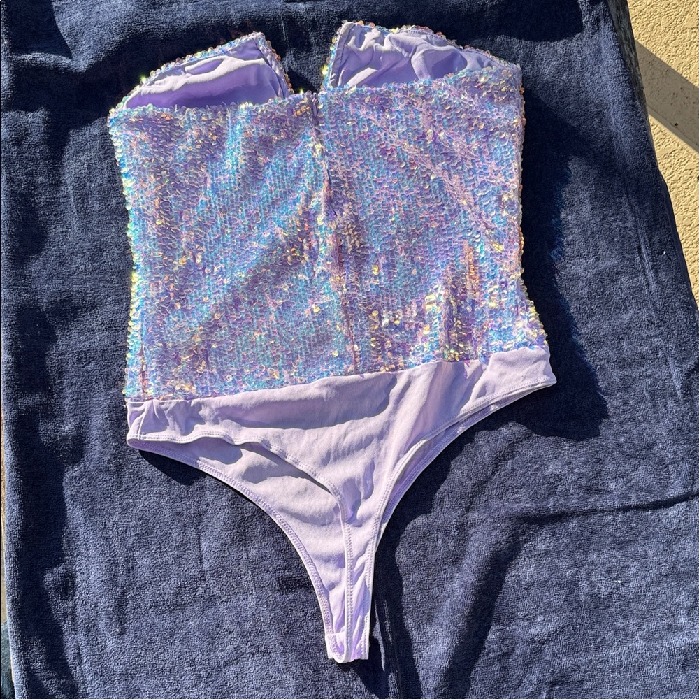 Fashion Nova purple Iridescent Sequin Bodysuit zips in back - Picture 3 of 3